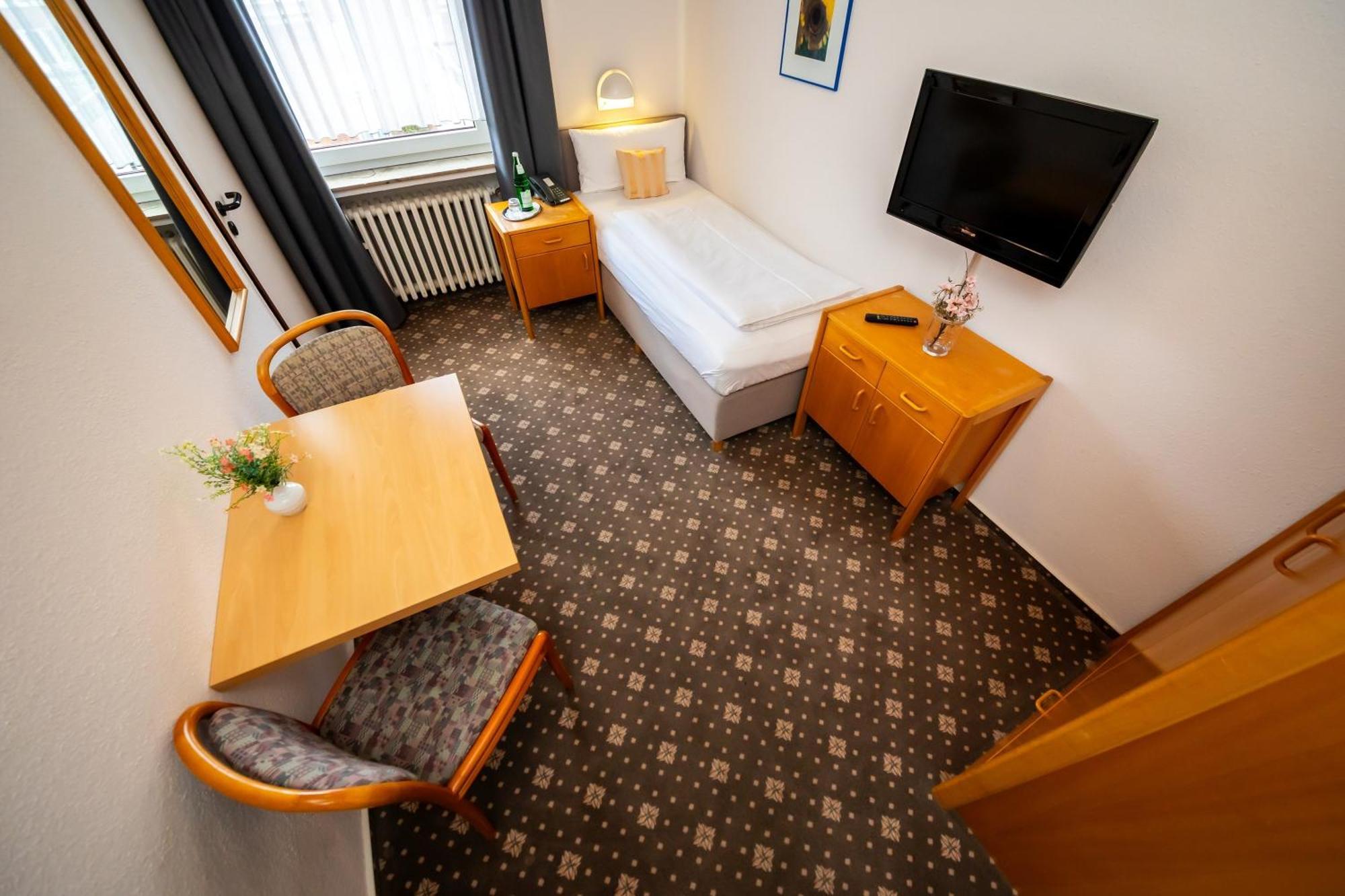 Hotel Am Park 3*